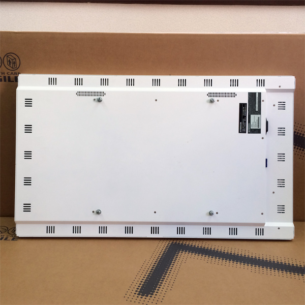 デジタルサイネージ アパレルホワイト32V 屋内用 壁掛け金具パッケージ